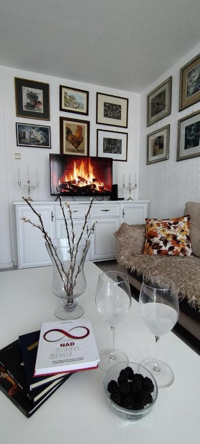 Royal Apartment บาร์ ภายนอก รูปภาพ